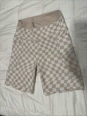 Wilo the Label Checkerboard Bike Shorts - Beige/White size medium yoga